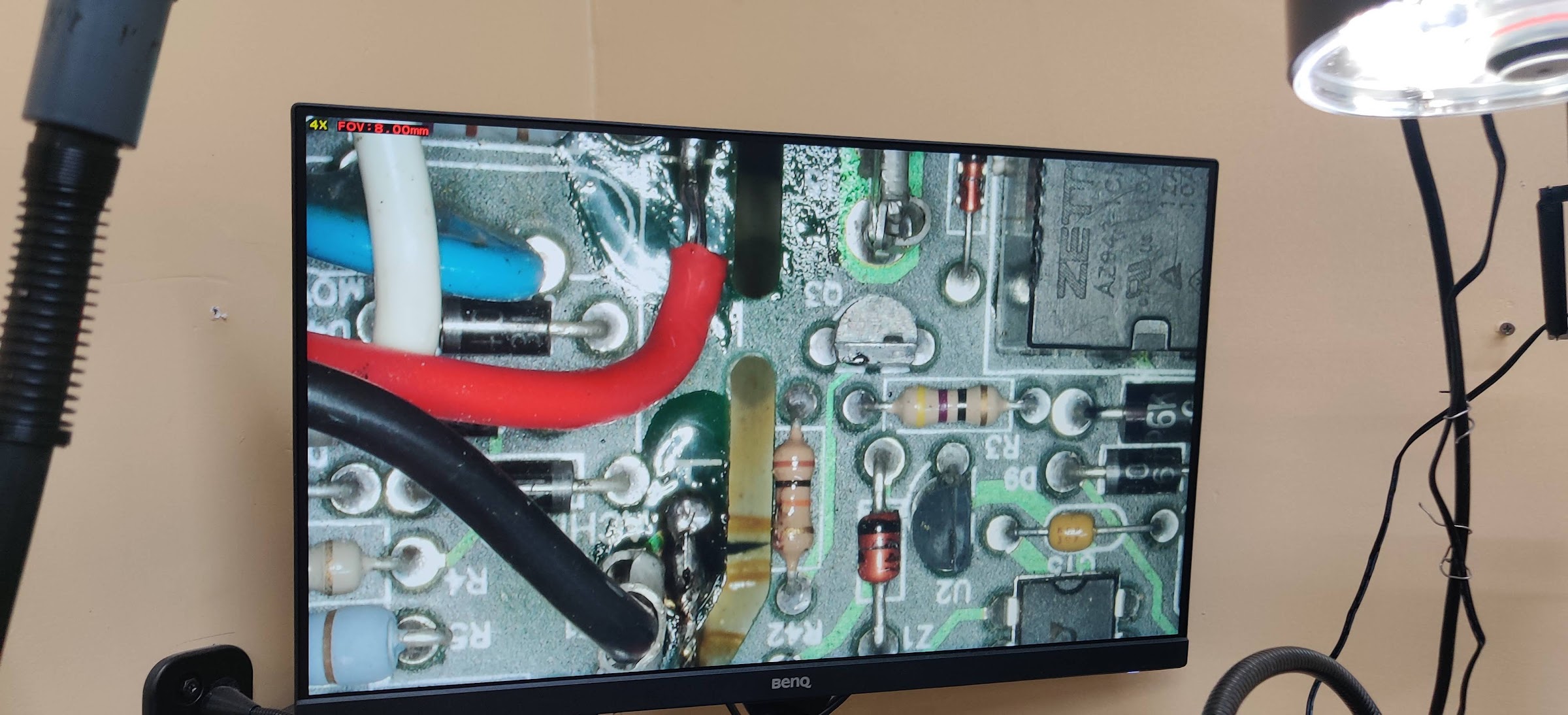 New fuse holder soldered for quick replacement Image